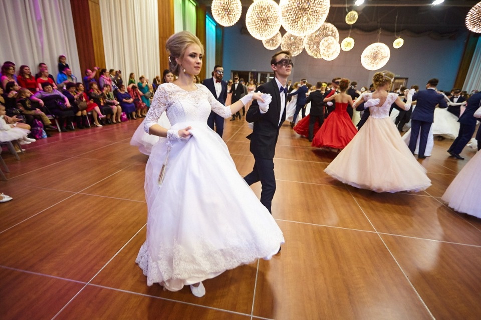 Зимний студенческий бал-маскарад