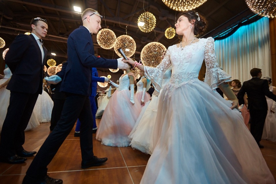 Зимний студенческий бал-маскарад