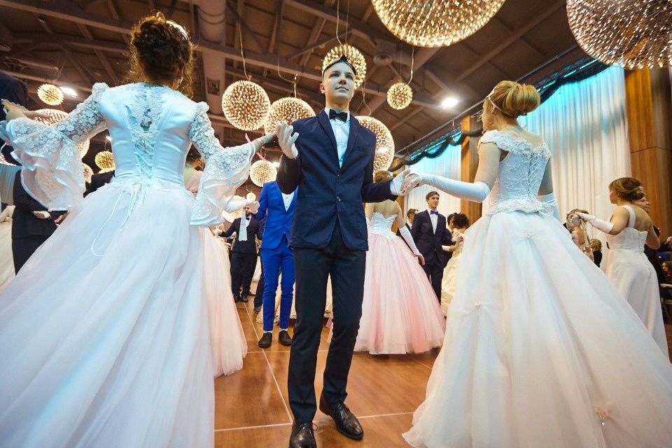 Зимний студенческий бал-маскарад