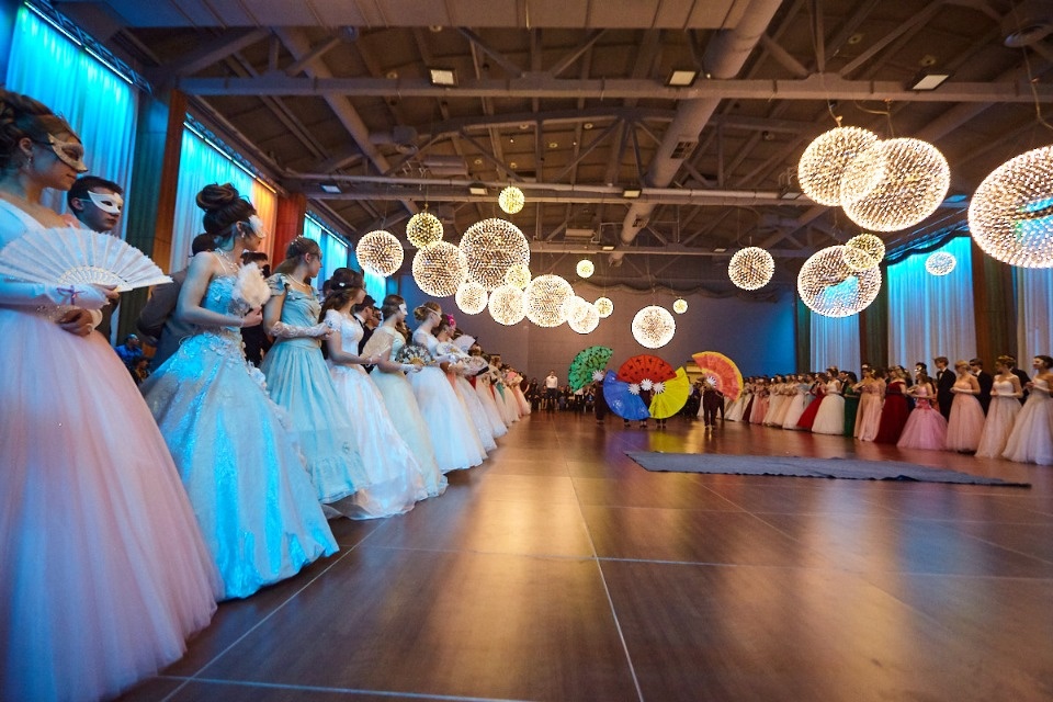 Зимний студенческий бал-маскарад