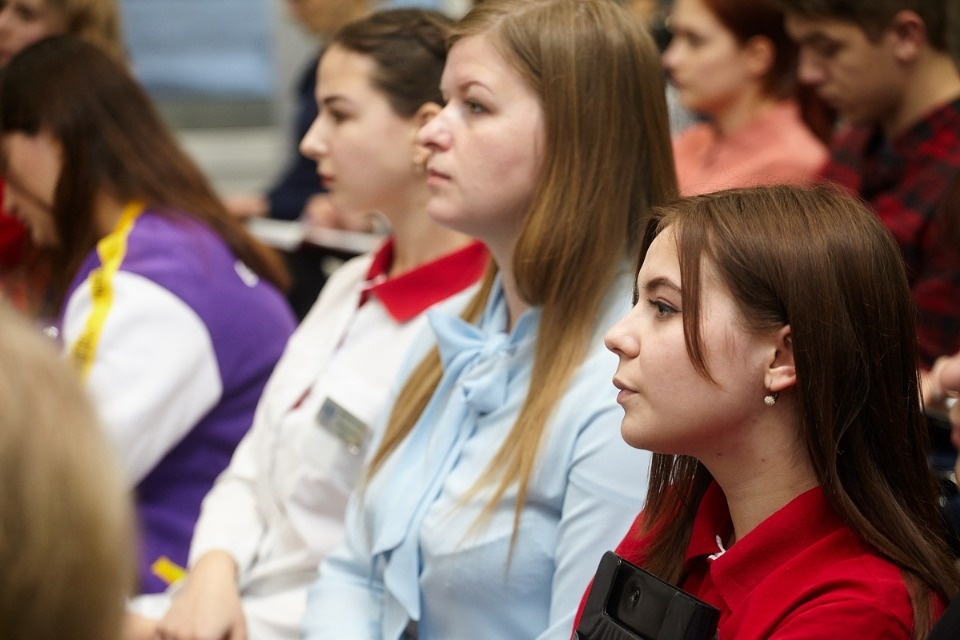 Встреча Михаила Ведерникова с волонтерами и участниками проекта «Великие имена России»