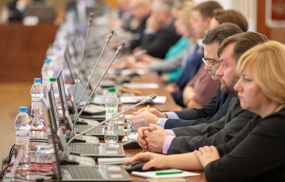 Без лишних слов