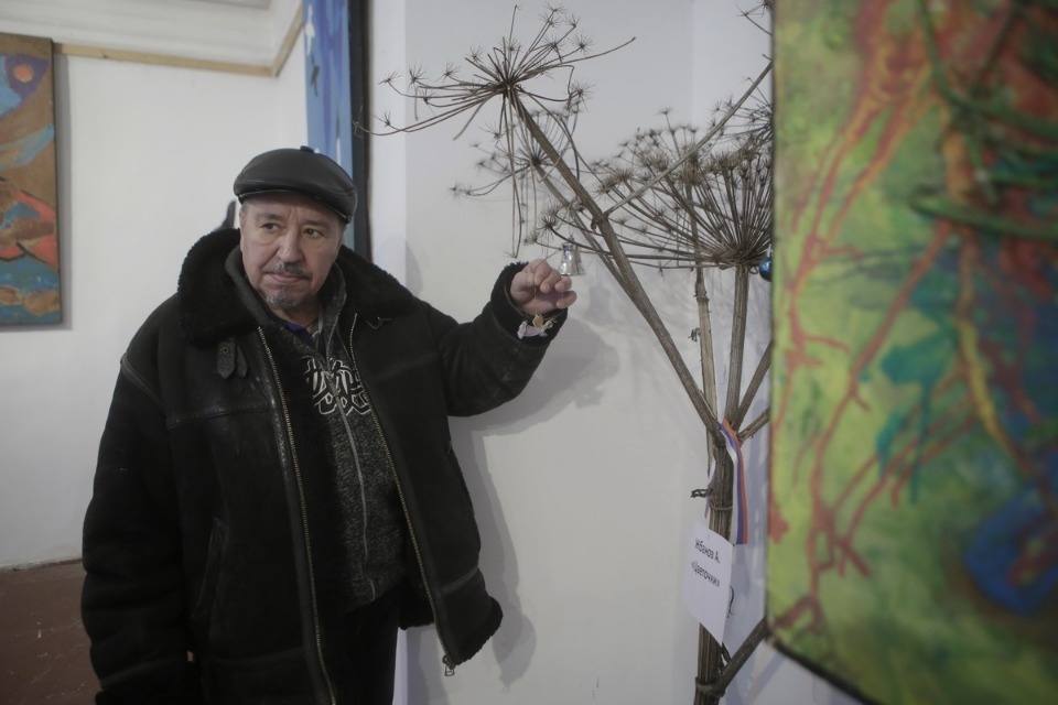 Выставка «Жесть от Шарипова и Цветочки от Жбанова» Выставка «Жесть от Шарипова и Цветочки от Жбанова»