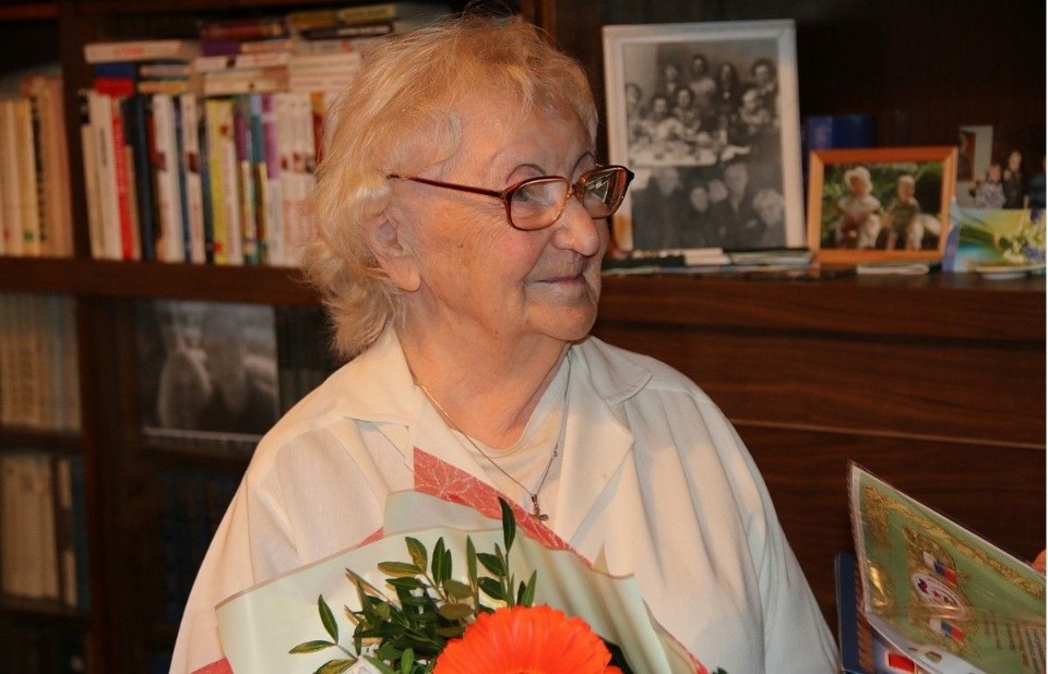 В день 90-летнего юбилея псковичка Нина Русакова получила поздравительную открытку от президента