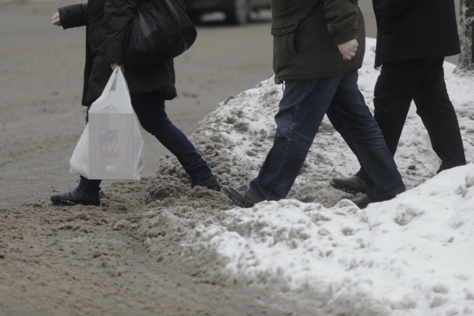 Чиновникам по лопате