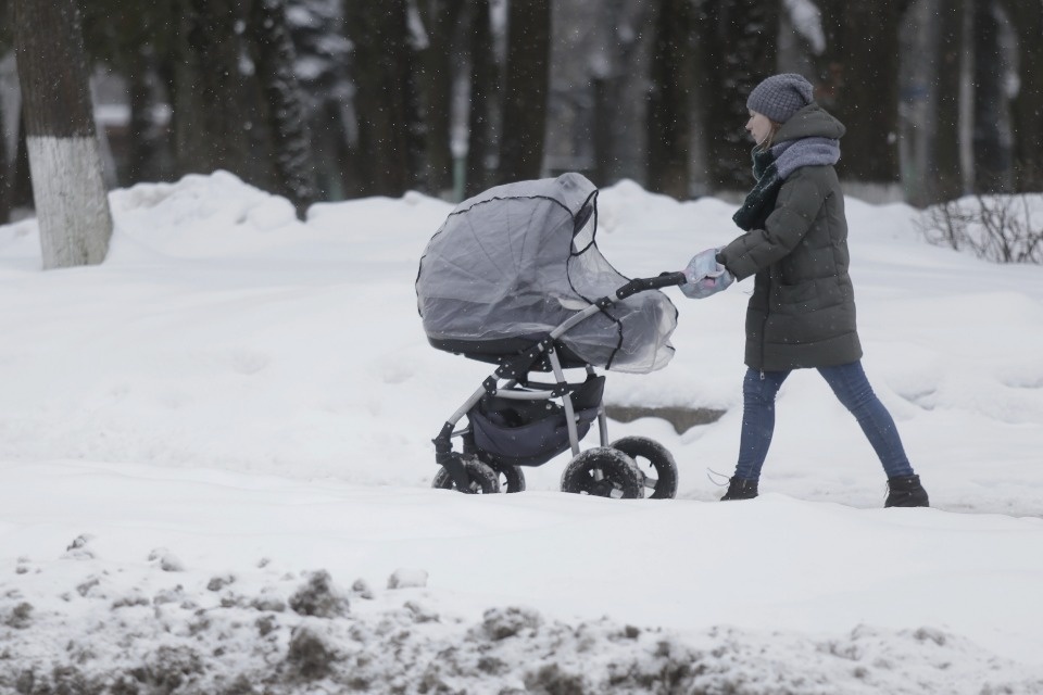 Как убирают снег в Пскове этой зимой