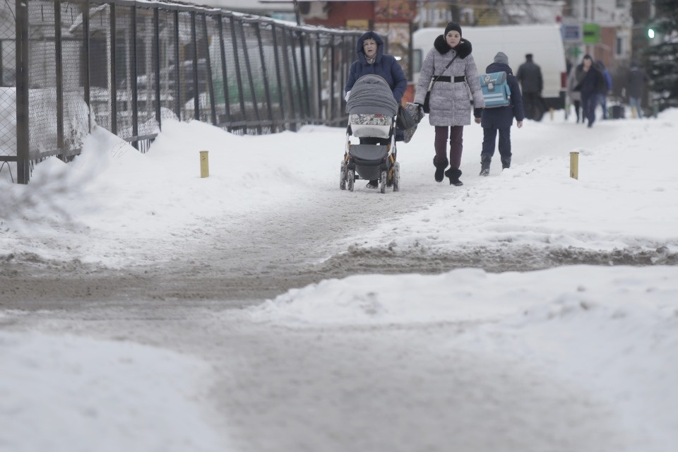 Как убирают снег в Пскове этой зимой