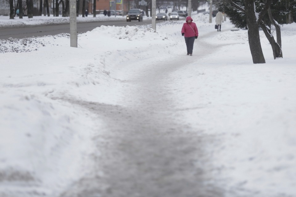 Как убирают снег в Пскове этой зимой