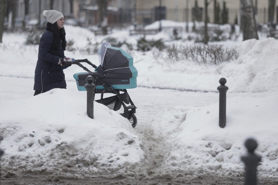 Как убирают снег в Пскове этой зимой