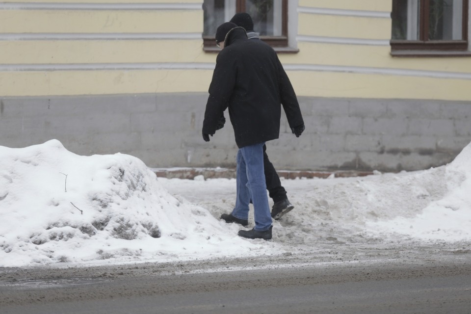 Как убирают снег в Пскове этой зимой