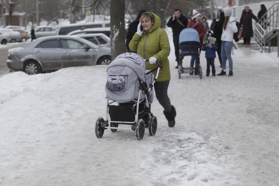 Как убирают снег в Пскове этой зимой