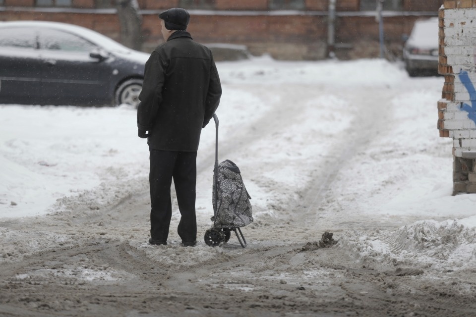 Как убирают снег в Пскове этой зимой