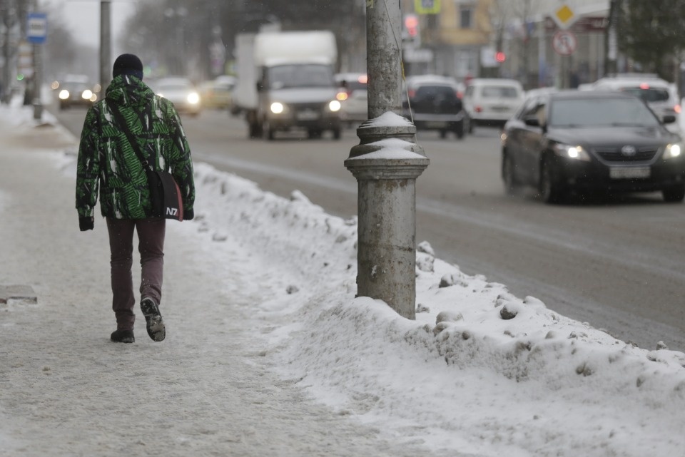 Как убирают снег в Пскове этой зимой