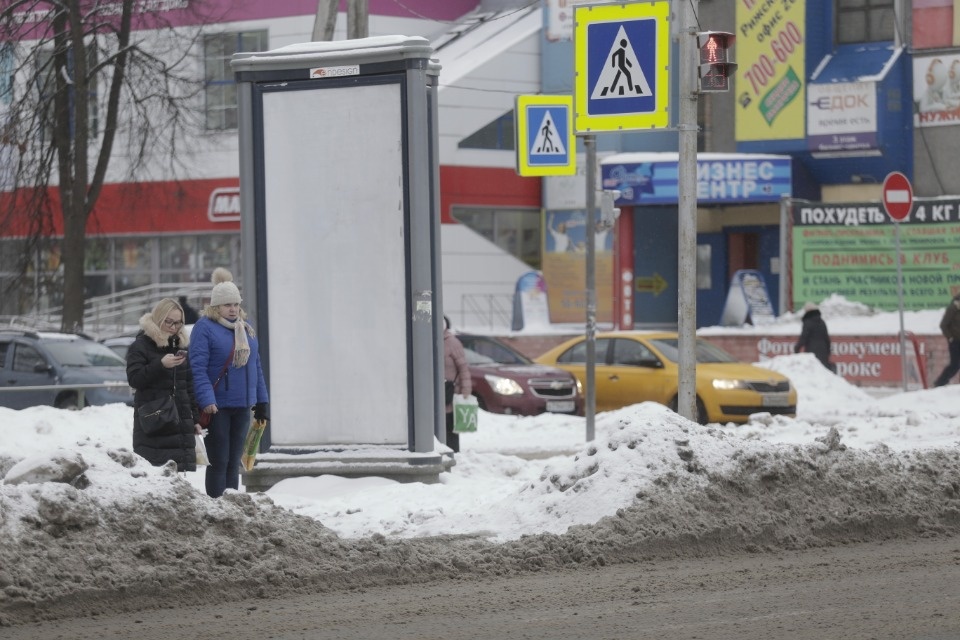 Как убирают снег в Пскове этой зимой