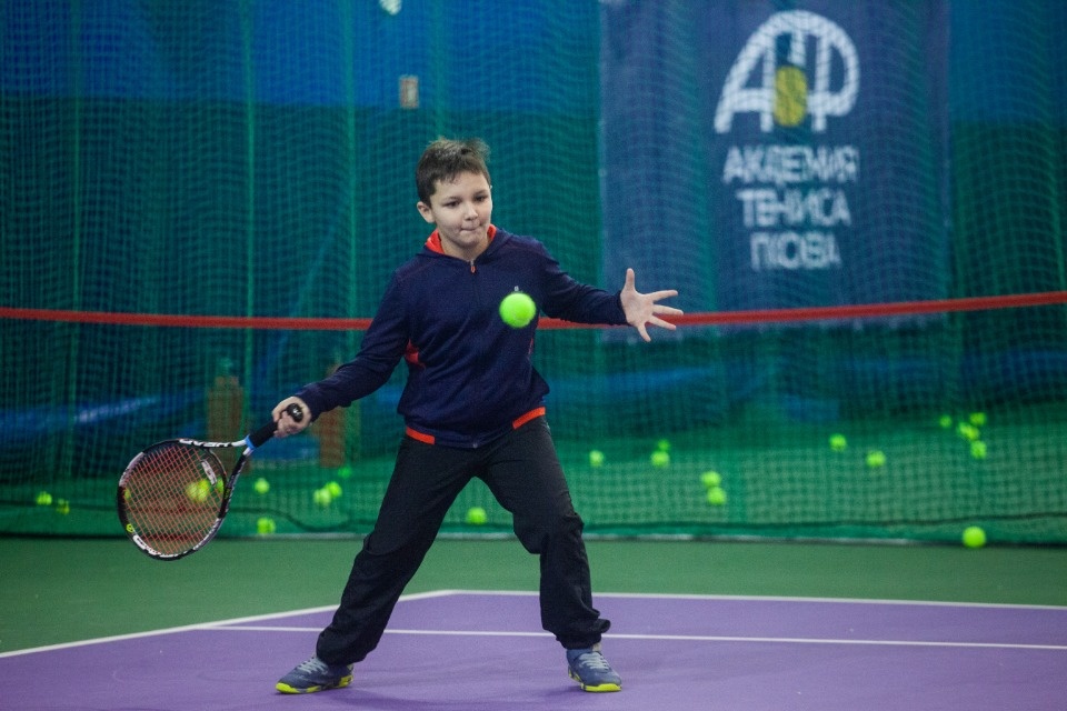 Легендарный Михаил Южный преподал урок псковским теннисистам Легендарный Михаил Южный преподал урок псковским теннисистам