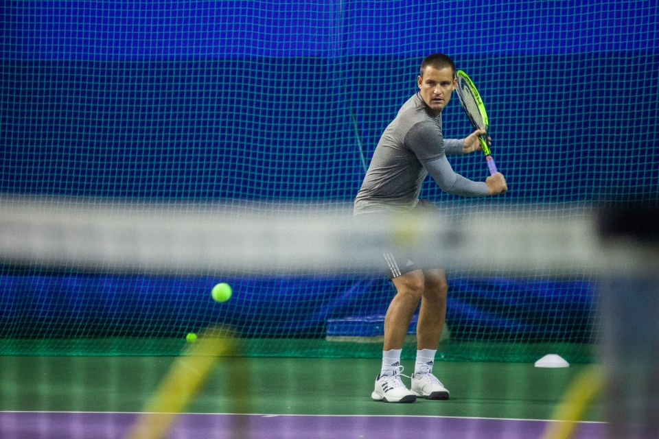 Легендарный Михаил Южный преподал урок псковским теннисистам Легендарный Михаил Южный преподал урок псковским теннисистам