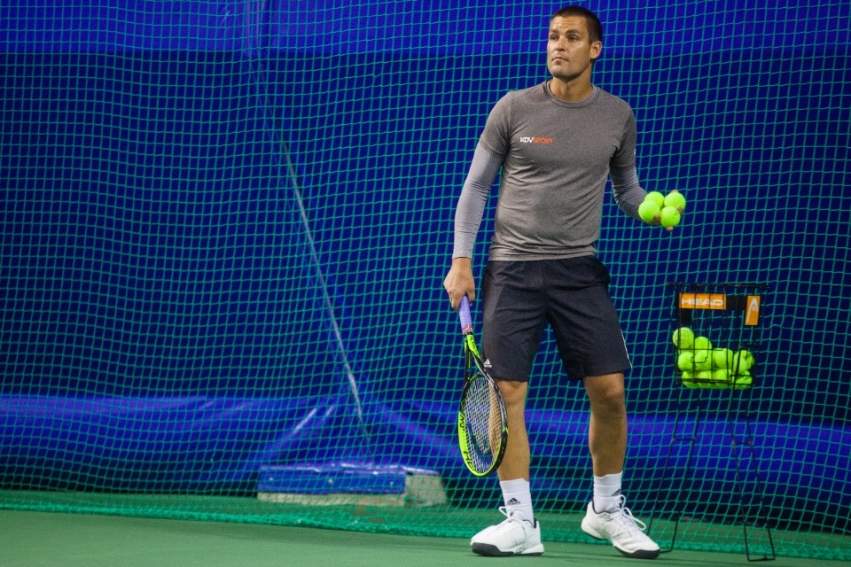 Легендарный Михаил Южный преподал урок псковским теннисистам Легендарный Михаил Южный преподал урок псковским теннисистам