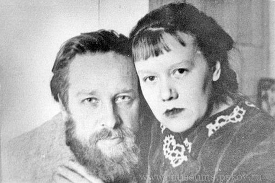 Выставка «Юрий Спегальский и Ольга Аршакуни: блокадные страницы» открылась в Пскове