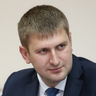 Каждой бабушке — по мешку