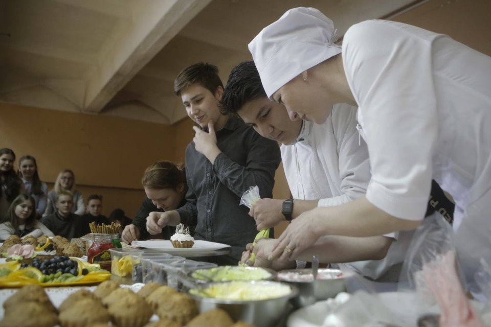 Мастер-класс по украшению кондитерских изделий