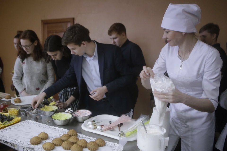 Мастер-класс по украшению кондитерских изделий