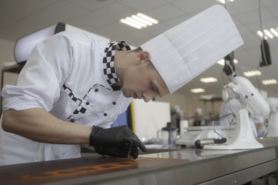 Конкурс поваров на чемпионате «Молодые профессионалы» (Worldskills Russia) в Пскове