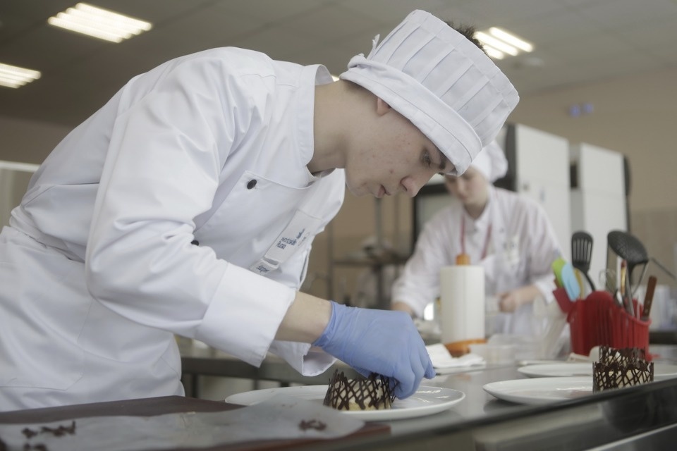 Конкурс поваров на чемпионате «Молодые профессионалы» (Worldskills Russia) в Пскове