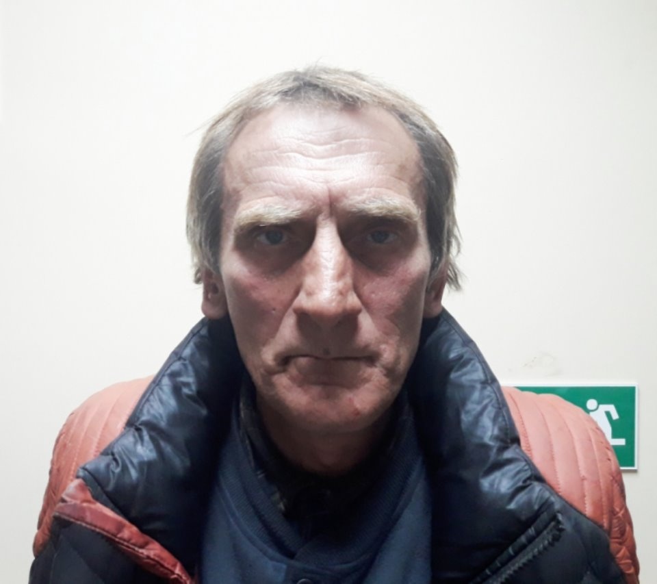 Полицейские просят помочь установить личность мужчины