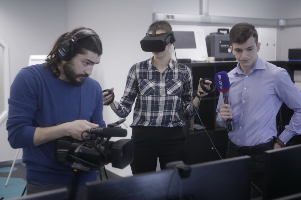 Журналисты играли как дети в «Кванториуме» Пскова Журналисты играли как дети в «Кванториуме» Пскова