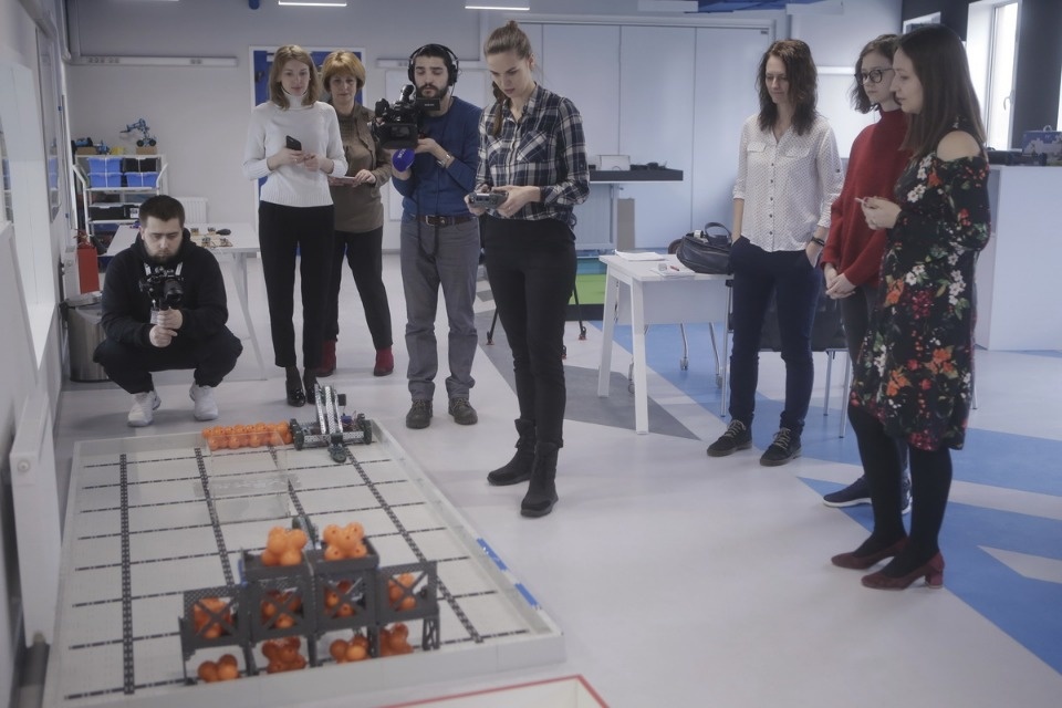 Журналисты играли как дети в «Кванториуме» Пскова Журналисты играли как дети в «Кванториуме» Пскова