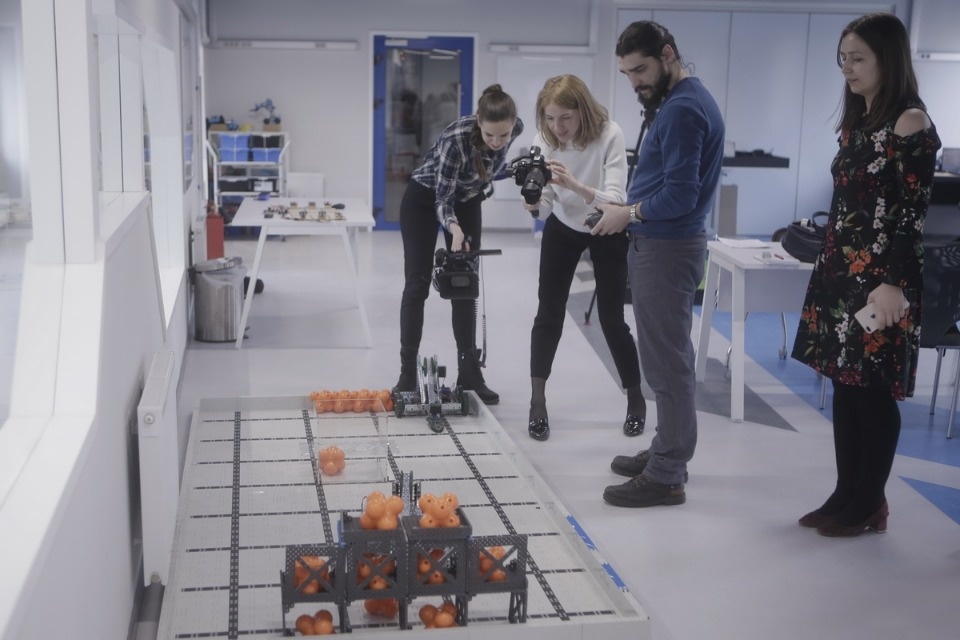 Журналисты играли как дети в «Кванториуме» Пскова Журналисты играли как дети в «Кванториуме» Пскова