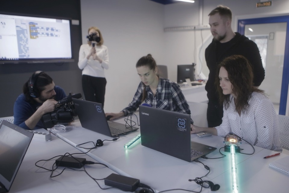 Журналисты играли как дети в «Кванториуме» Пскова Журналисты играли как дети в «Кванториуме» Пскова