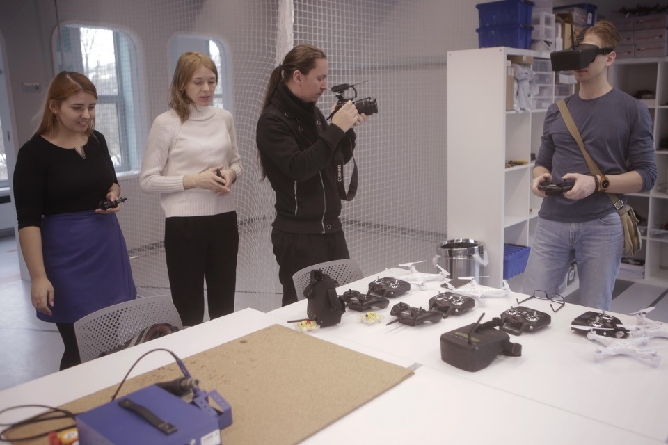 Журналисты играли как дети в «Кванториуме» Пскова Журналисты играли как дети в «Кванториуме» Пскова