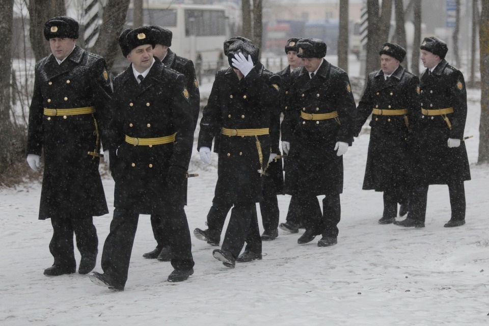 Парад войск Псковского гарнизона в День защитника Отечества Парад войск Псковского гарнизона в День защитника Отечества