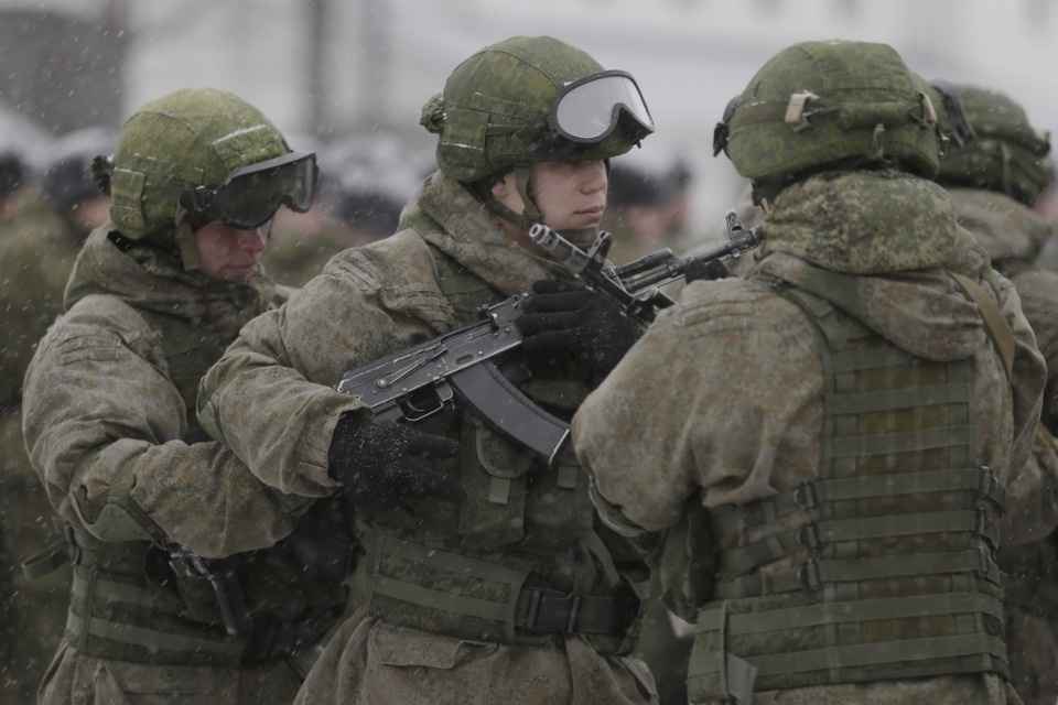 Парад войск Псковского гарнизона в День защитника Отечества Парад войск Псковского гарнизона в День защитника Отечества
