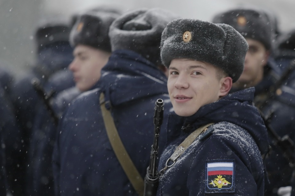 Парад войск Псковского гарнизона в День защитника Отечества Парад войск Псковского гарнизона в День защитника Отечества