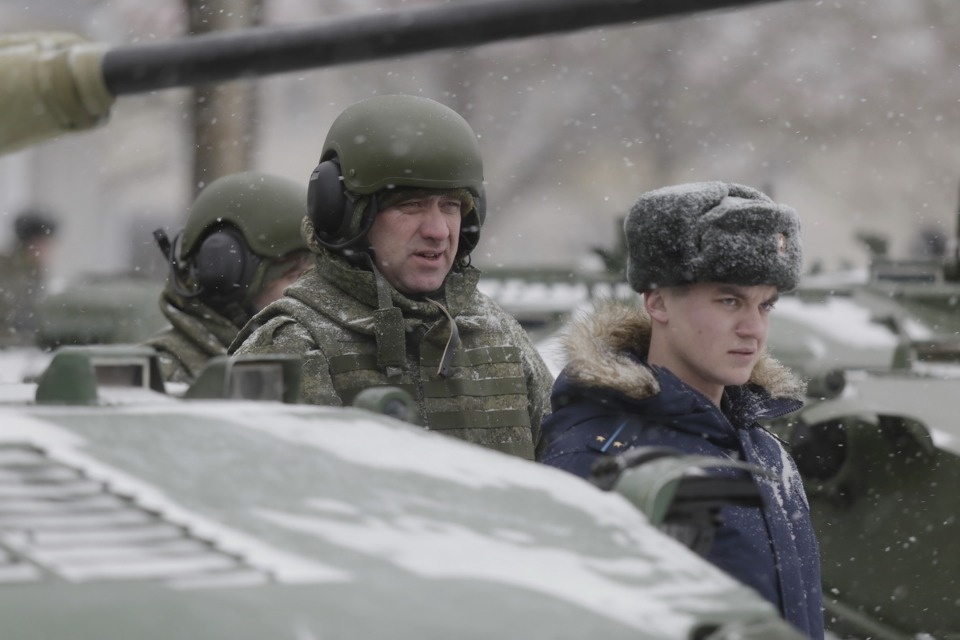 Парад войск Псковского гарнизона в День защитника Отечества Парад войск Псковского гарнизона в День защитника Отечества