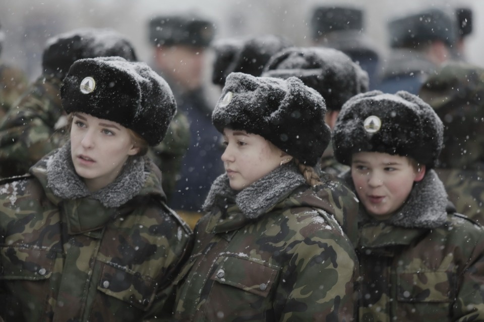 Парад войск Псковского гарнизона в День защитника Отечества Парад войск Псковского гарнизона в День защитника Отечества