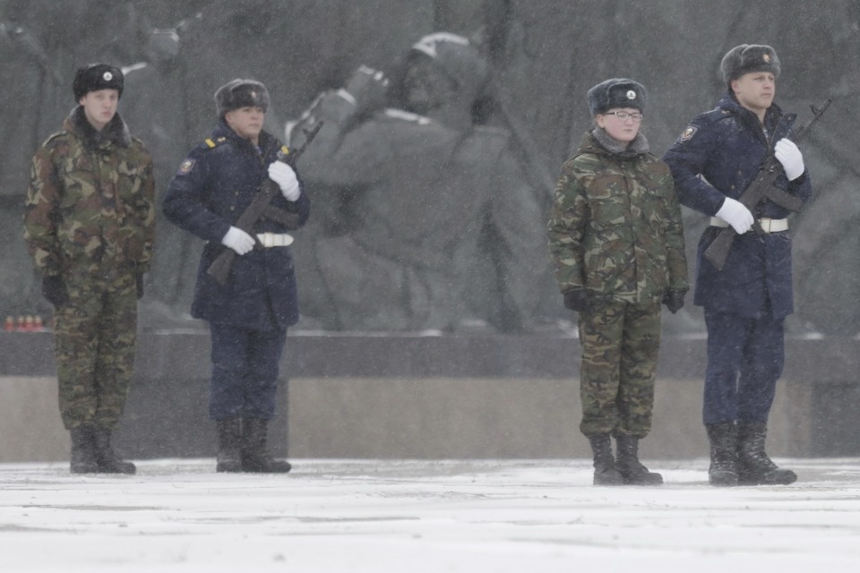 Парад войск Псковского гарнизона в День защитника Отечества Парад войск Псковского гарнизона в День защитника Отечества