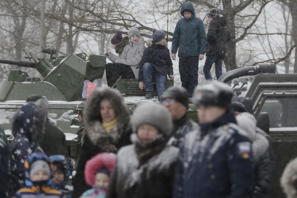 Парад войск Псковского гарнизона в День защитника Отечества Парад войск Псковского гарнизона в День защитника Отечества