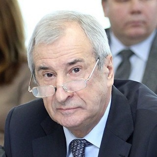 На равных правах