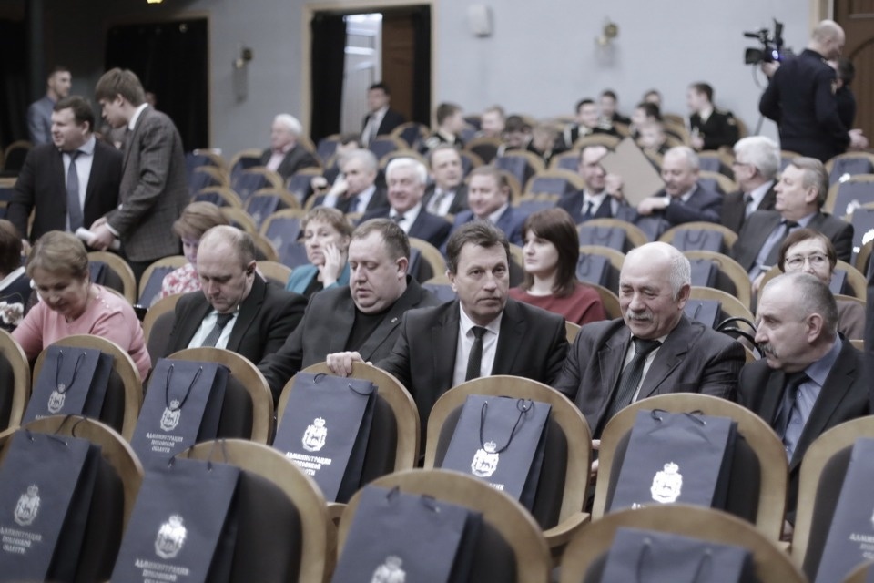 Псковской области торжественно вручили официальные символы Псковской области торжественно вручили официальные символы