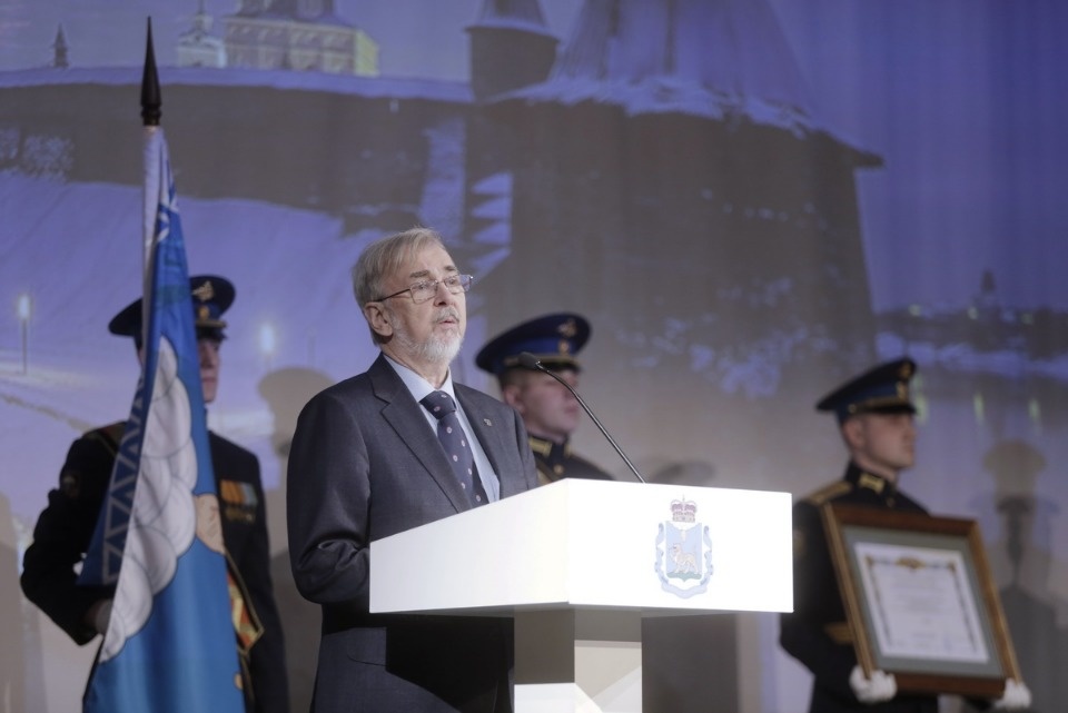 Псковской области торжественно вручили официальные символы Псковской области торжественно вручили официальные символы