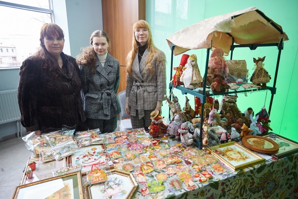 Весенняя ярмарка «ART-ель». День первый