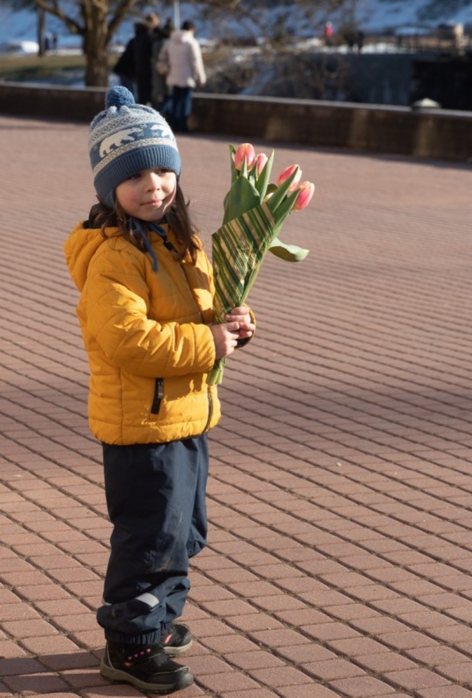 С праздником! Как Михаил Ведерников и Алексей Немов поздравляли псковичек с 8 Марта