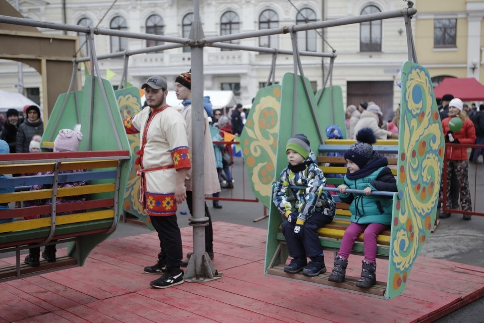 Проводы русской зимы и масленичные гуляния в Пскове
