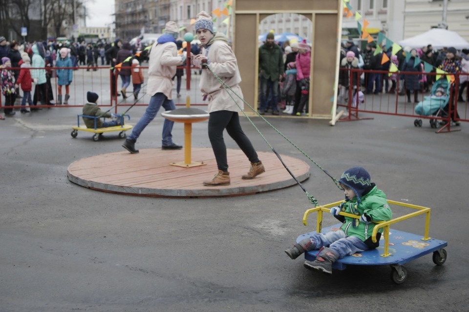 Проводы русской зимы и масленичные гуляния в Пскове
