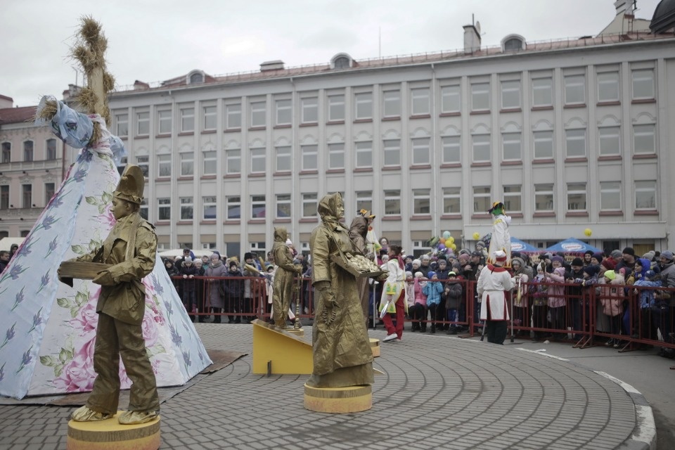 Проводы русской зимы и масленичные гуляния в Пскове