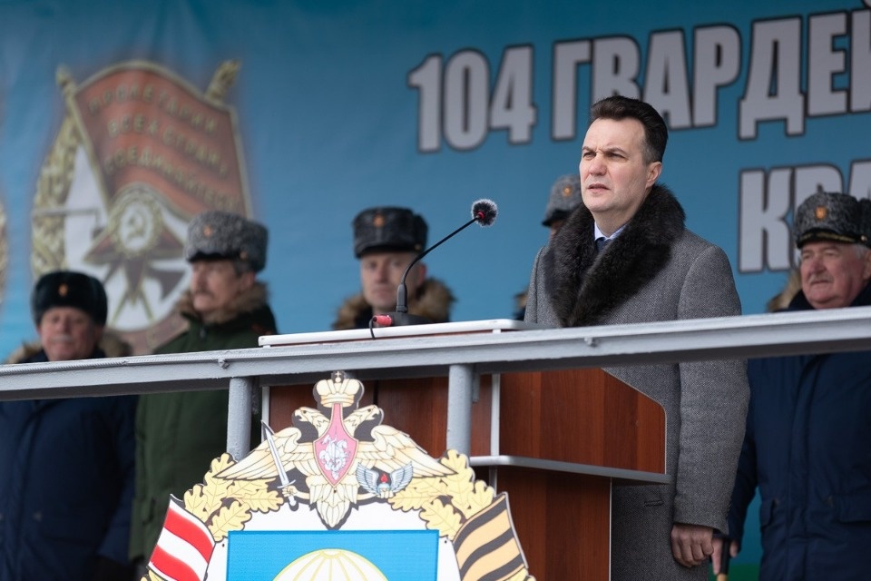 Почти 40 боевых машин пополнили парк военной техники в псковской дивизии