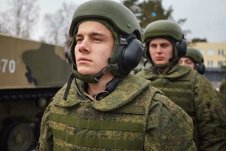 Новая военная техника поступила в псковскую дивизию